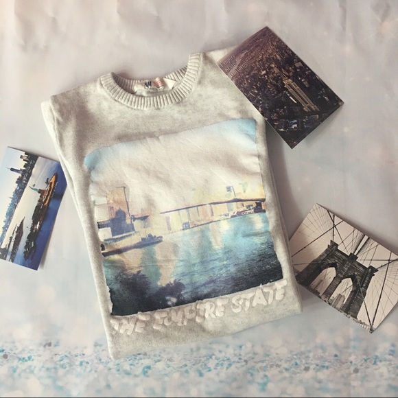 H&M Other - H&M “ Empire State “ light sweater